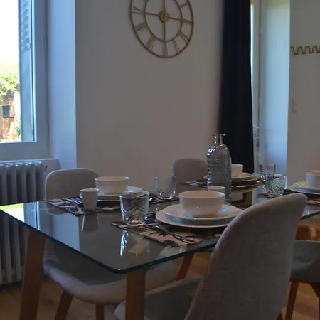 Le Bompard 50 M2 Art Déco Plein Centre Avec Jardin Appartement Rodez