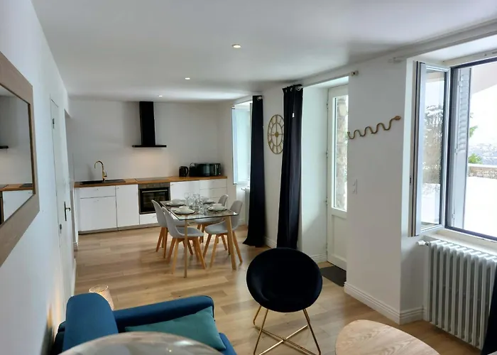 Le Bompard 50 M2 Art Deco Plein Centre Avec Jardin Апартаменты